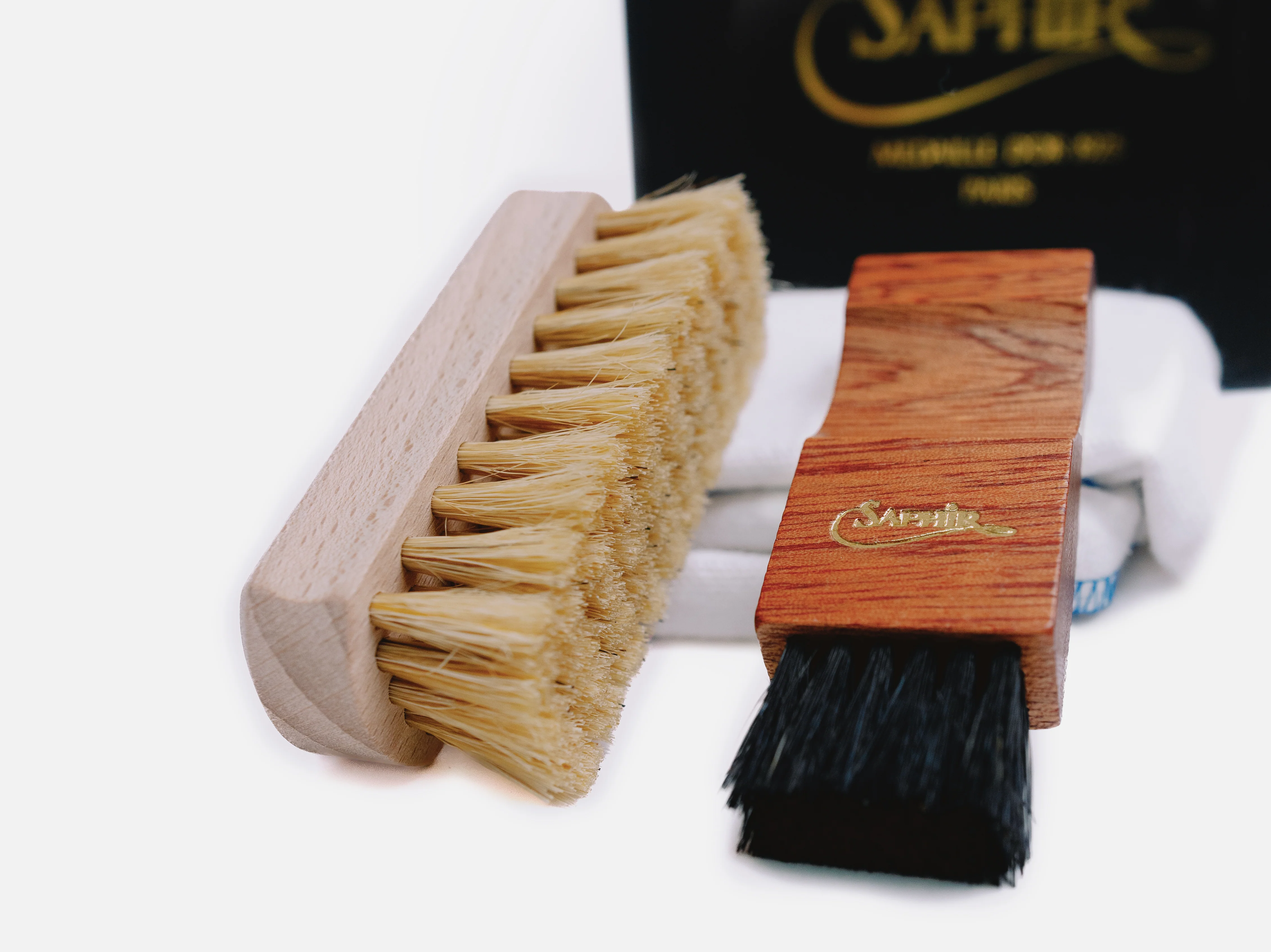 Saphir Medaille D'Or Ecrin Luxury Care Kit - Image 3